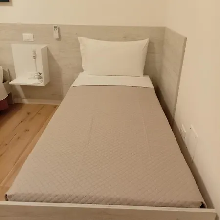 شقة Via San Zeno *